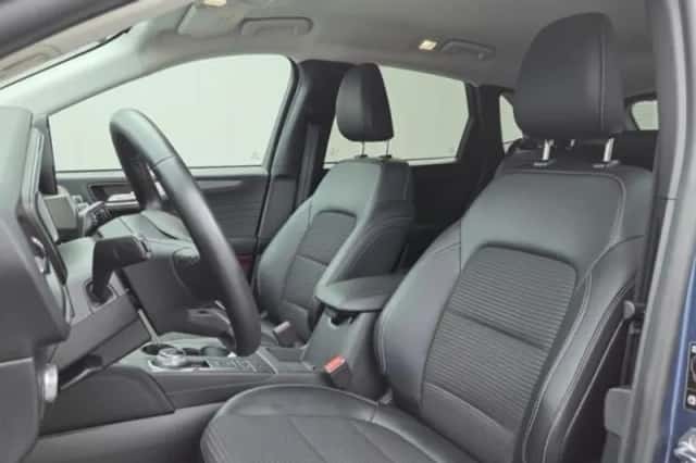Ford Kuga (2022) thumbnail 6