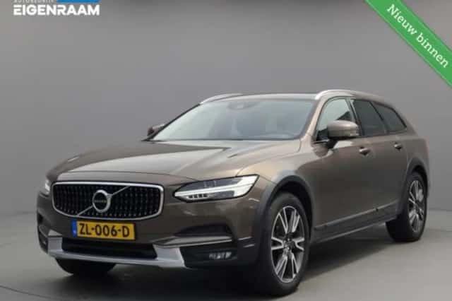 Volvo V90 (2018) thumbnail 1