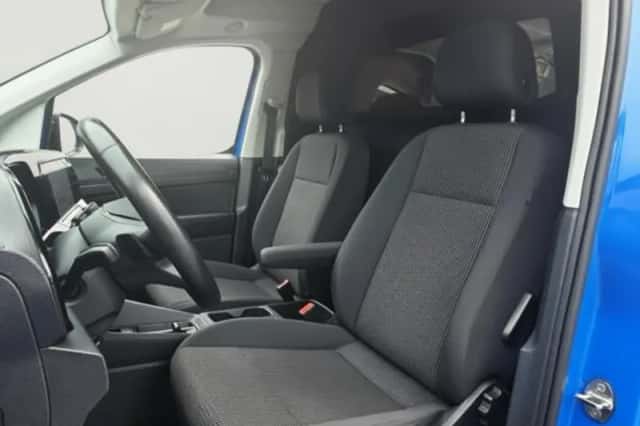 Volkswagen Caddy (2022) thumbnail 4