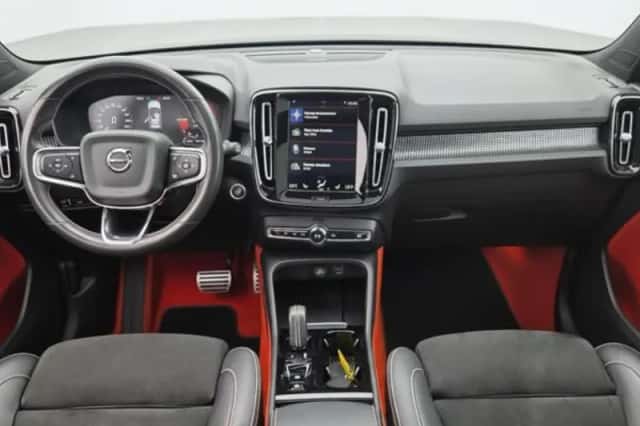 Volvo XC40 (2021) thumbnail 5