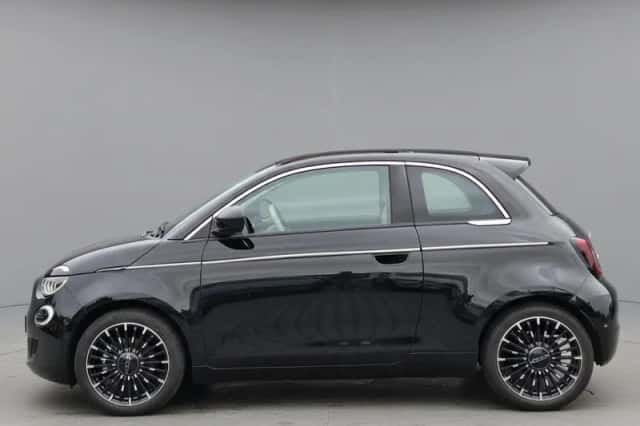 Fiat 500 (2024) thumbnail 2