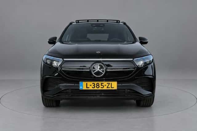 Mercedes-Benz EQA (2021) thumbnail 2