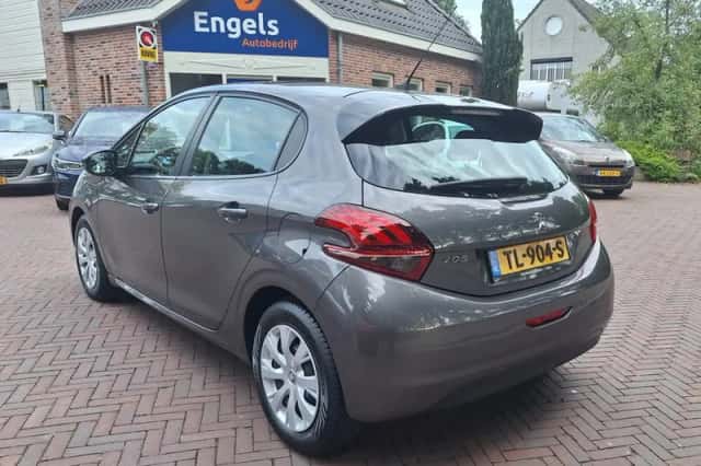 Peugeot 208 (2018) thumbnail 5
