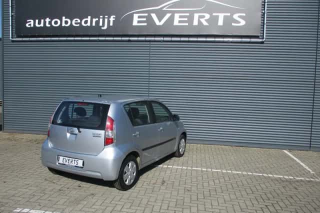 Daihatsu Sirion 2 (2006) thumbnail 4