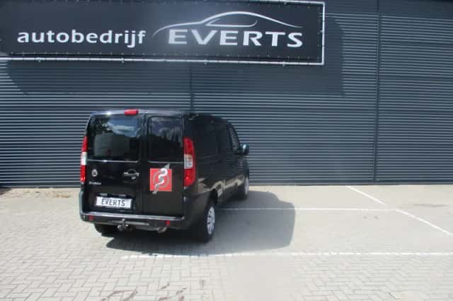 Fiat Doblò (2008) thumbnail 3