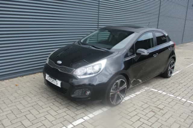 Kia Rio (2013) thumbnail 5