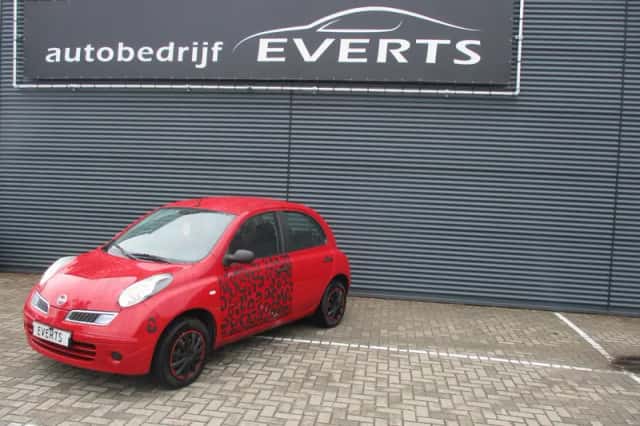 Nissan Micra (2009) thumbnail 2
