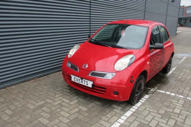 Nissan Micra (2009) thumbnail 5