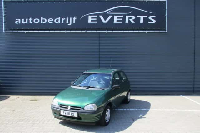 Opel Corsa (1996) thumbnail 1