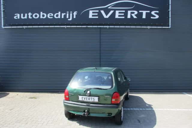 Opel Corsa (1996) thumbnail 3