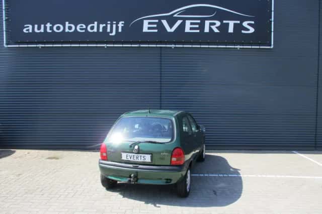 Opel Corsa (1996) thumbnail 4