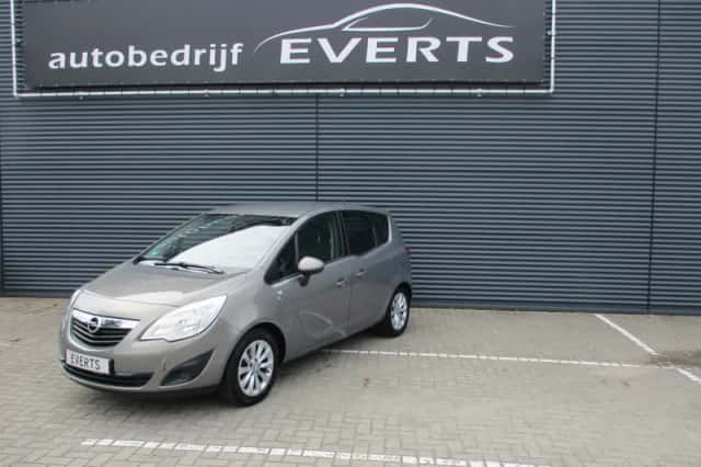 Opel Meriva (2012) thumbnail 2