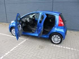 Peugeot 107 (2011) thumbnail 16