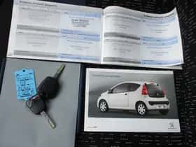 Peugeot 107 (2011) thumbnail 25