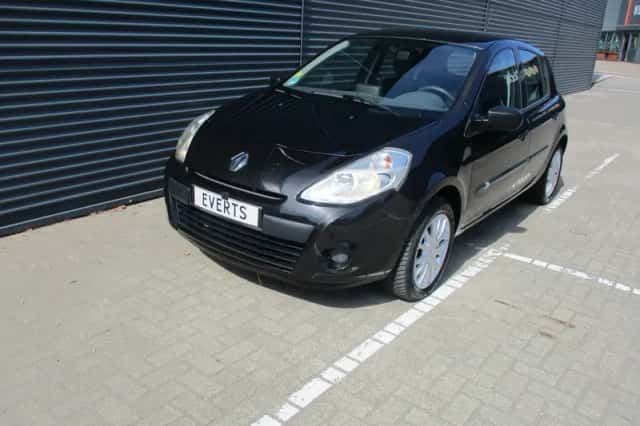 Renault Clio (2010) thumbnail 5