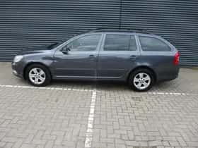 Škoda Octavia (2012) thumbnail 9