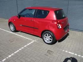 Suzuki Swift (2008) thumbnail 13
