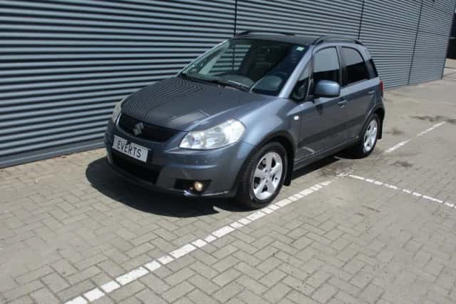 Suzuki SX4 (2008) thumbnail 6