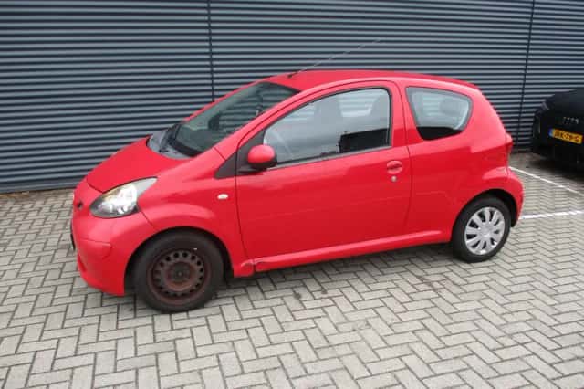 Toyota Aygo (2005) thumbnail 4