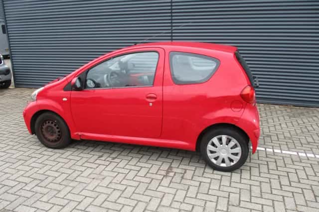 Toyota Aygo (2005) thumbnail 5