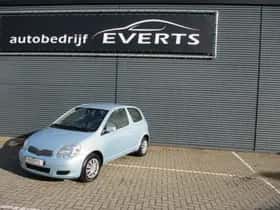 Toyota Yaris (2004) thumbnail 2