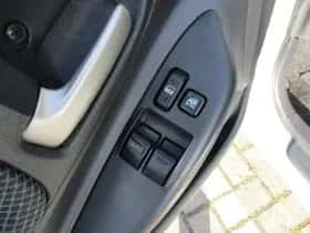Toyota Yaris (2004) thumbnail 16