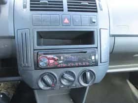 Volkswagen Polo (2009) thumbnail 20
