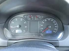 Volkswagen Polo (2009) thumbnail 21