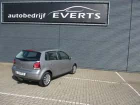 Volkswagen Polo (2009) thumbnail 4