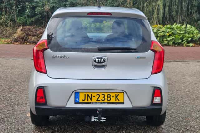 Kia Picanto (2016) thumbnail 4