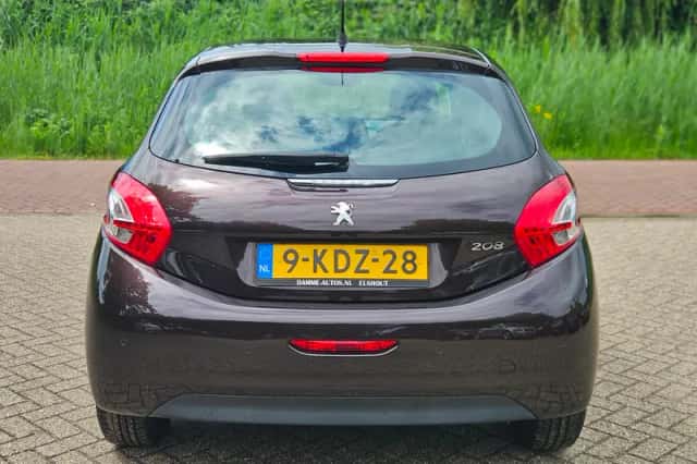 Peugeot 208 (2013) thumbnail 4