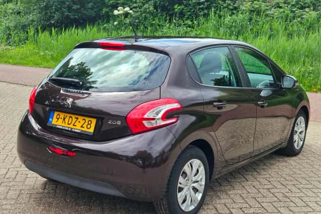 Peugeot 208 (2013) thumbnail 5