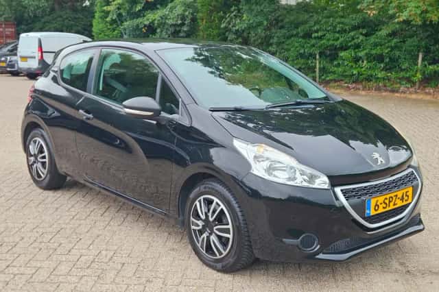 Peugeot 208 (2013) thumbnail 6