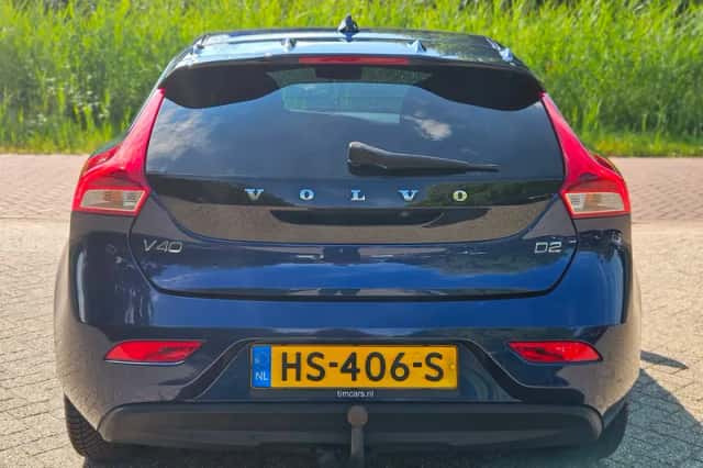 Volvo V40 (2015) thumbnail 4