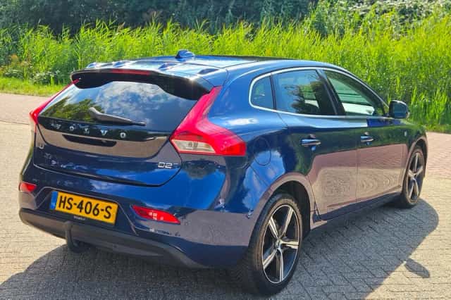 Volvo V40 (2015) thumbnail 5