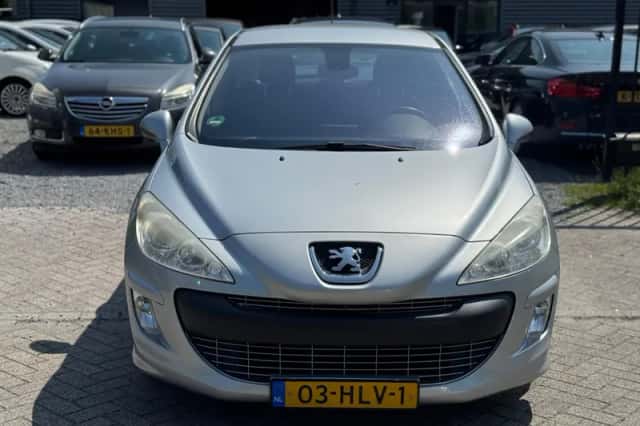 Peugeot 308 (2009) thumbnail 2