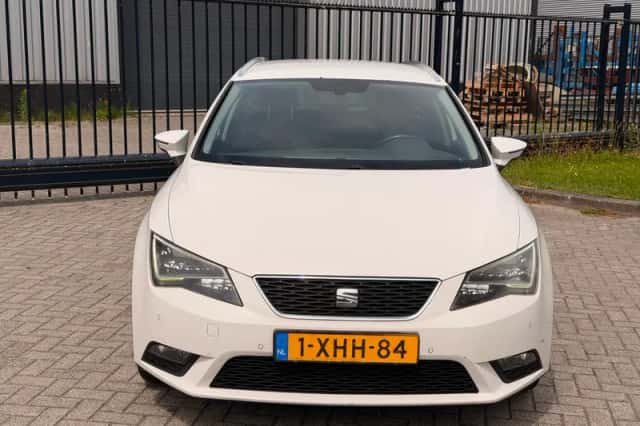 SEAT Leon (2014) thumbnail 2