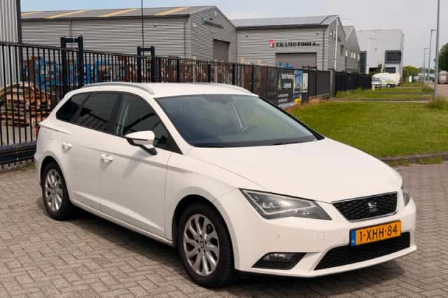 SEAT Leon (2014) thumbnail 3