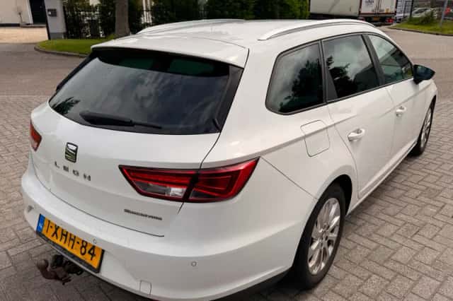 SEAT Leon (2014) thumbnail 4