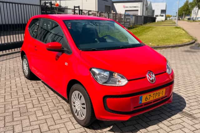 Volkswagen Up! (2012) thumbnail 3