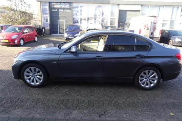 BMW 3-Serie (2012) thumbnail 5