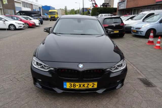 BMW 3-Serie (2012) thumbnail 2