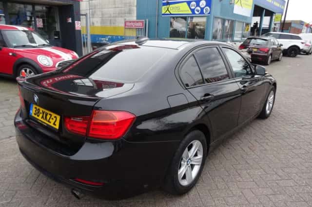 BMW 3-Serie (2012) thumbnail 3