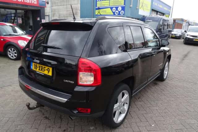 Jeep Compass (2012) thumbnail 4