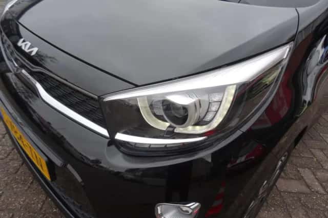 Kia Picanto (2023) thumbnail 5