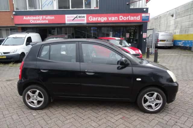 Kia Picanto (2004) thumbnail 3