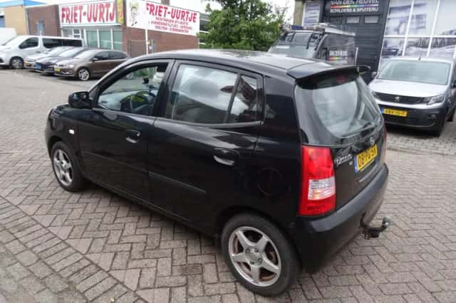 Kia Picanto (2004) thumbnail 4