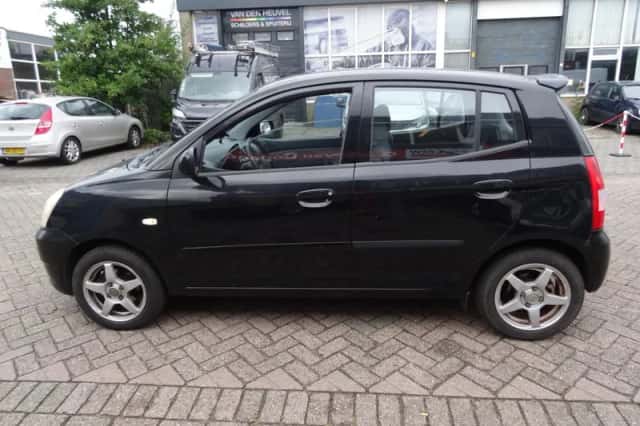 Kia Picanto (2004) thumbnail 5