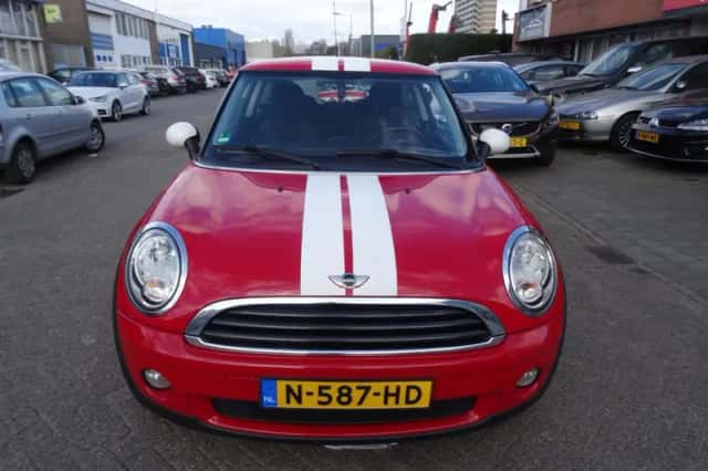 MINI One (2010) thumbnail 2
