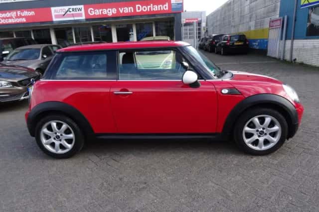 MINI One (2010) thumbnail 3